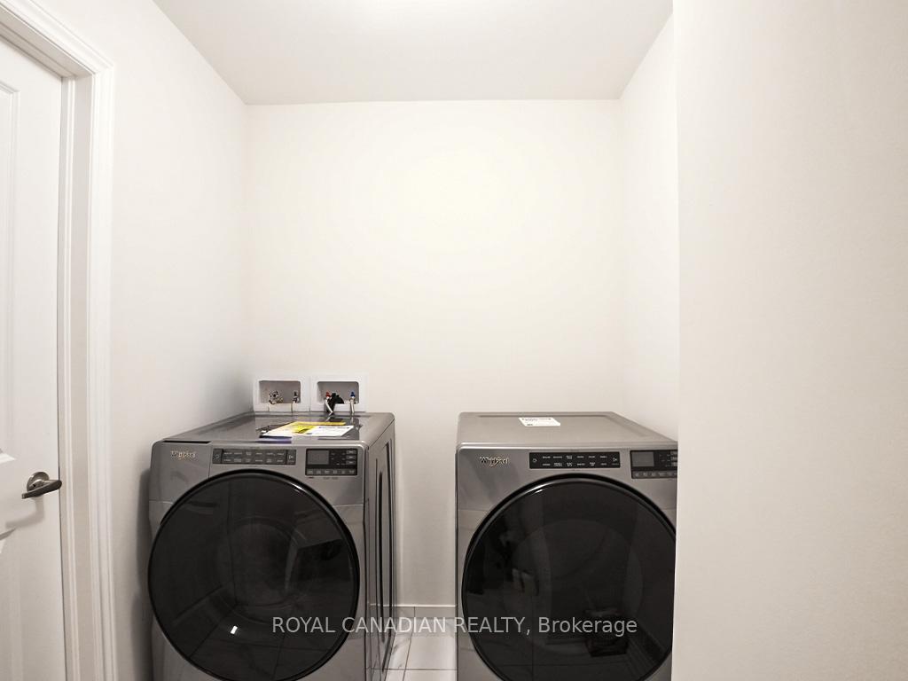 Photo 24 of 37 Gilham Way N, Brant, Paris — HOMEH