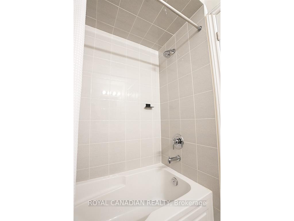 Photo 26 of 37 Gilham Way N, Brant, Paris — HOMEH