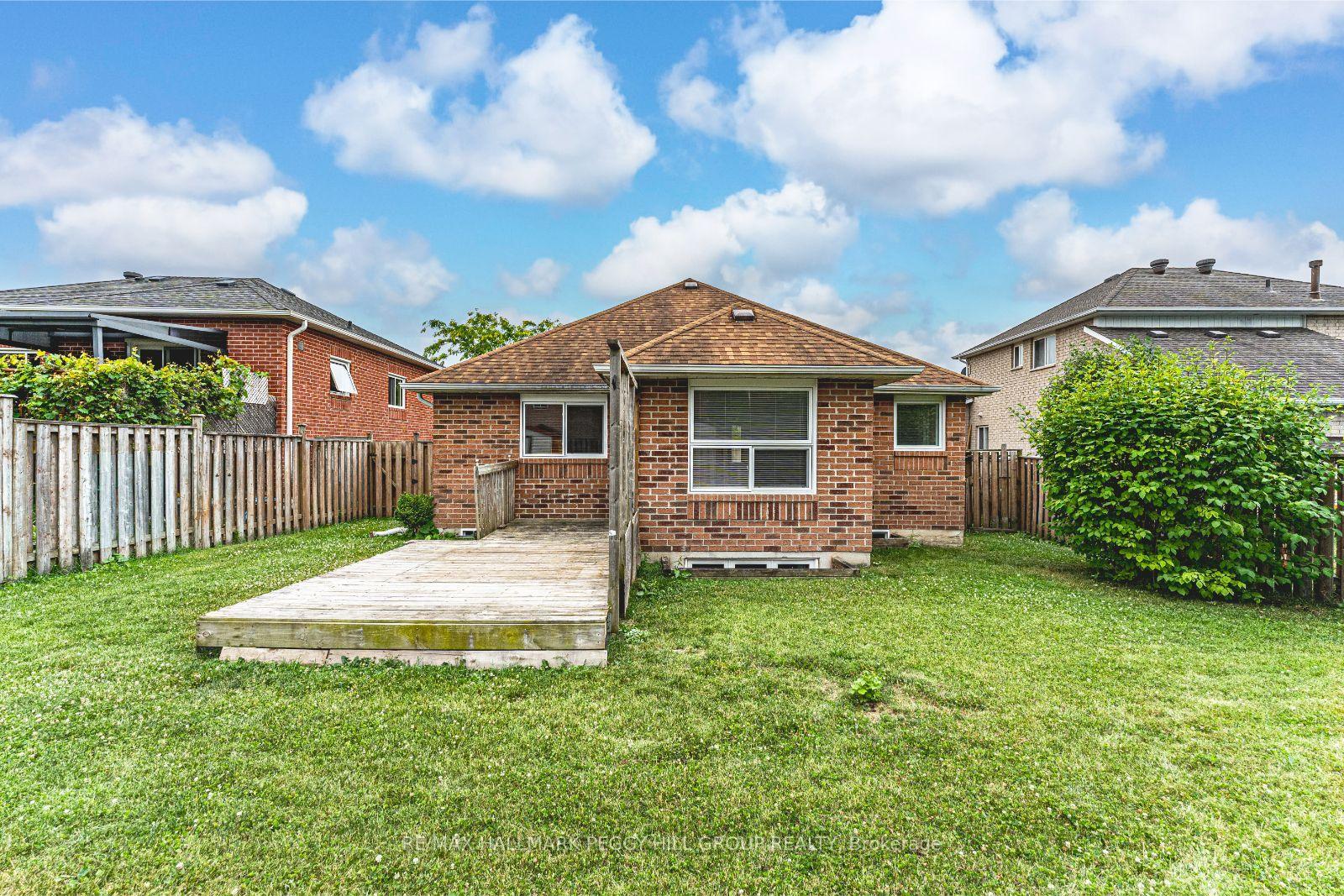 Photo 17 of 70 Hurst Drive, Barrie, Bayshore — HOMEH
