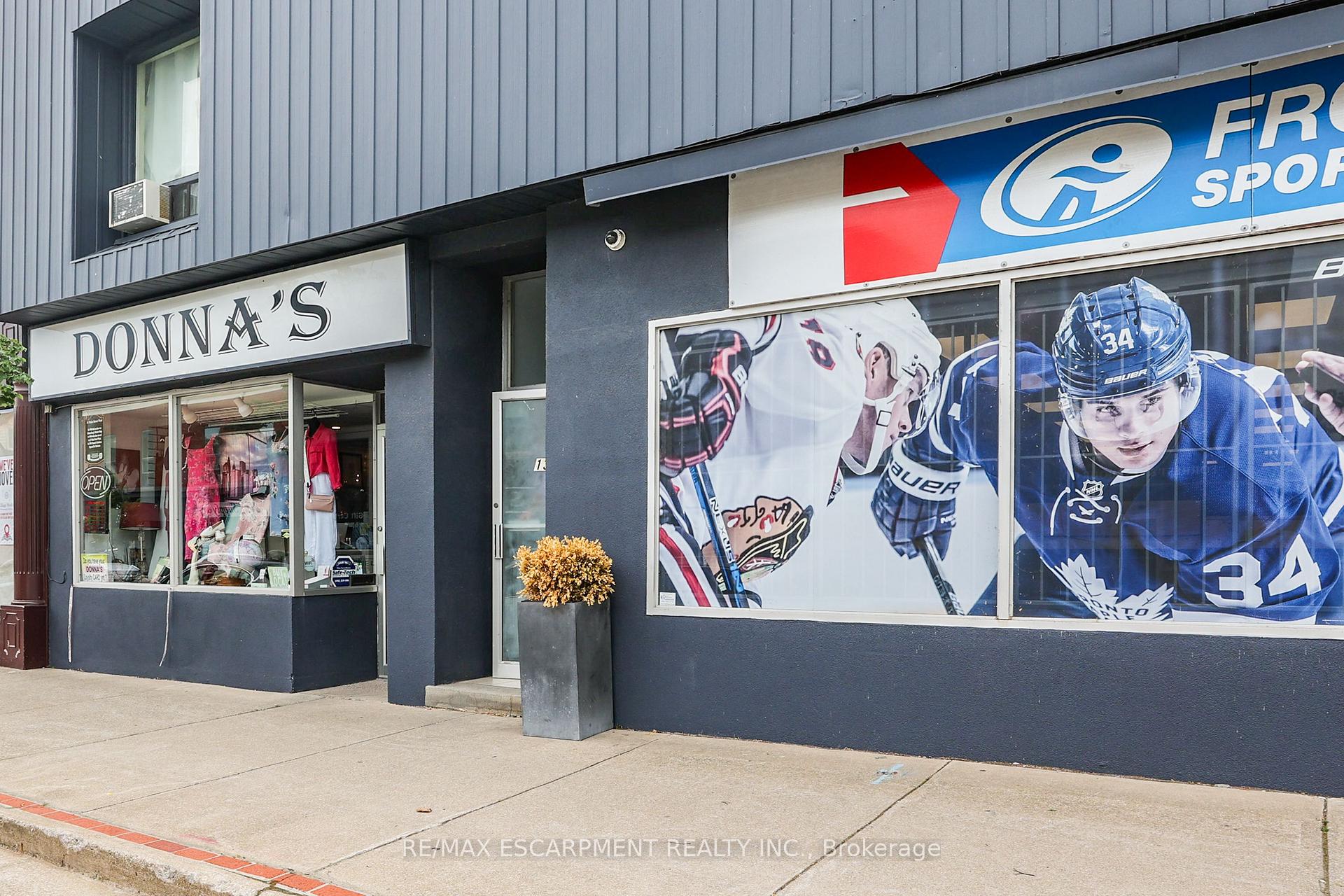 Photo 2 of Unit 3, 13 Main Street W, Grimsby, Grimsby East — HOMEH