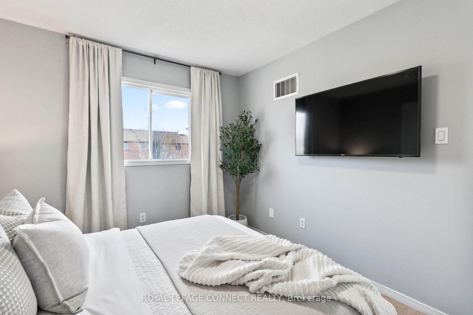 Photo 16 of 9 Flaxman Avenue, Clarington, Bowmanville — HOMEH