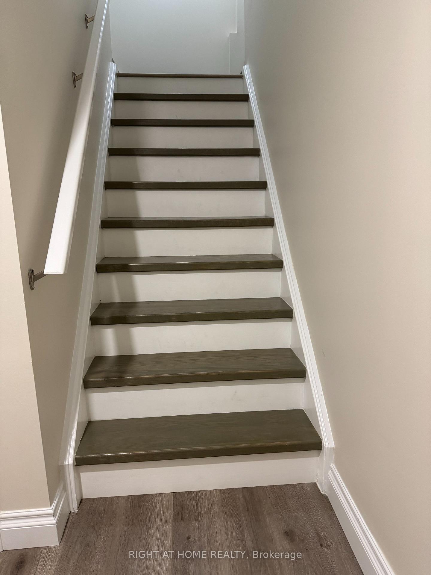 Photo 4 of Unit LOWER, 174 Curzon Crescent, Guelph, Willow West/Sugarbush/West Acres — HOMEH