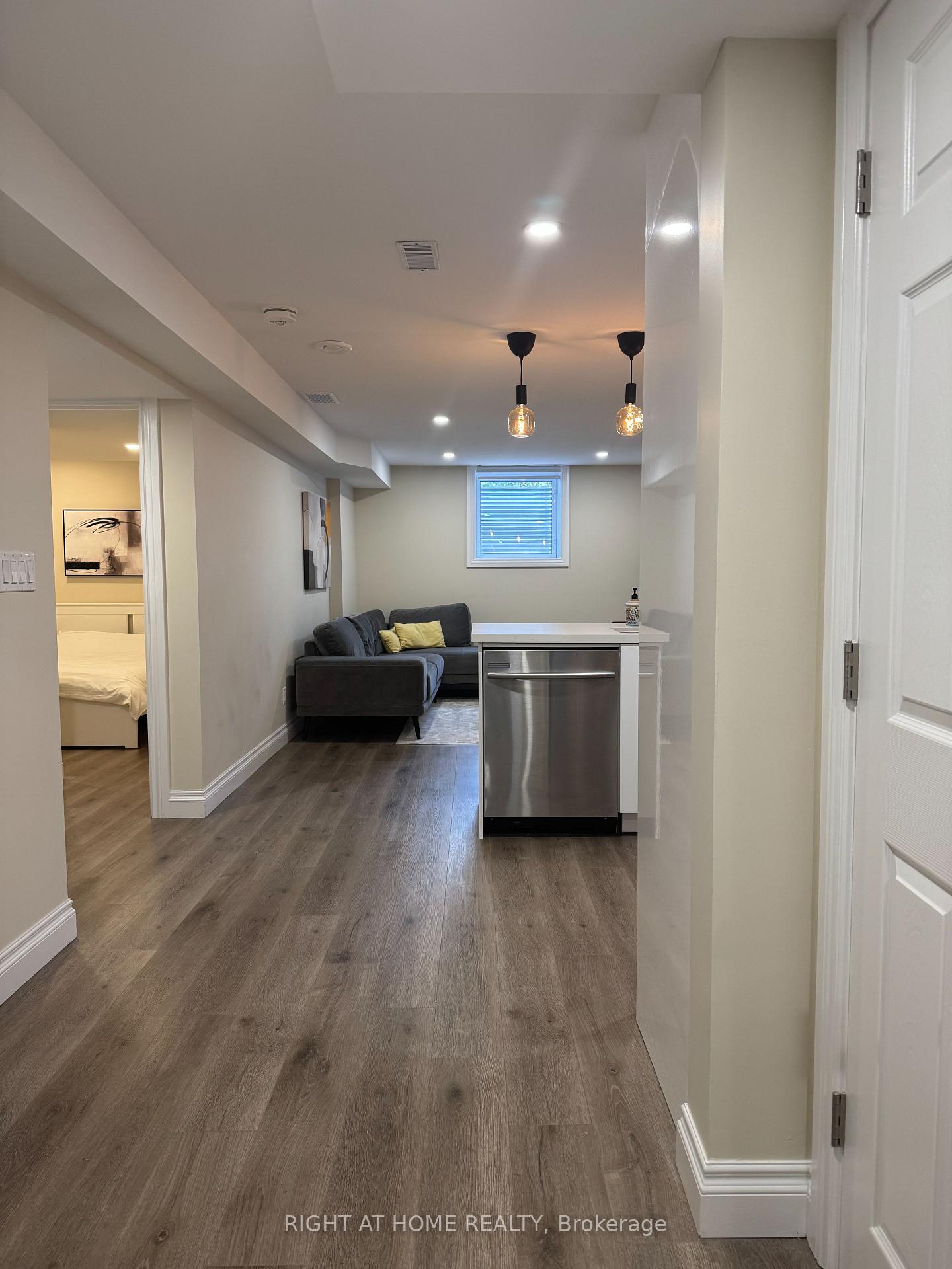 Photo 9 of Unit LOWER, 174 Curzon Crescent, Guelph, Willow West/Sugarbush/West Acres — HOMEH