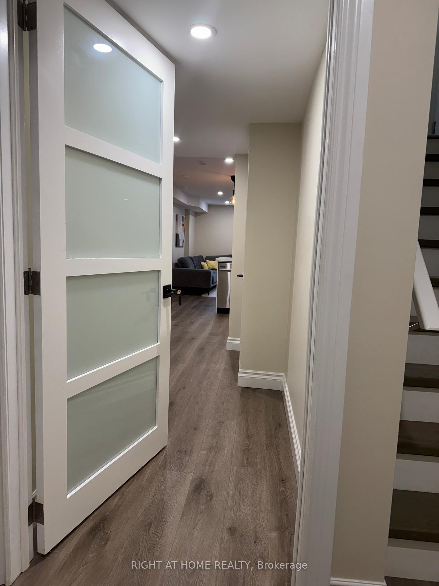 Photo 10 of Unit LOWER, 174 Curzon Crescent, Guelph, Willow West/Sugarbush/West Acres — HOMEH