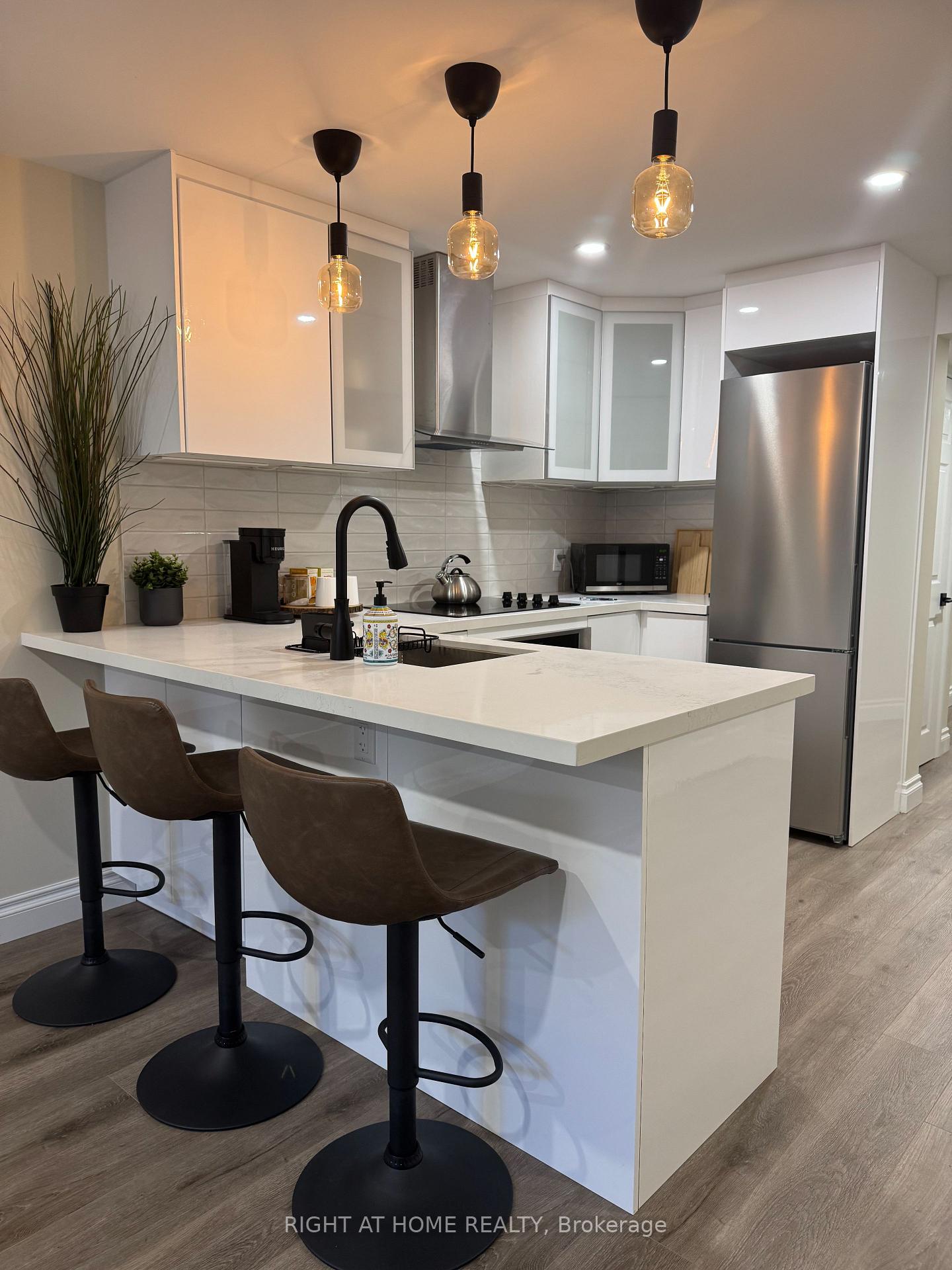 Photo 11 of Unit LOWER, 174 Curzon Crescent, Guelph, Willow West/Sugarbush/West Acres — HOMEH