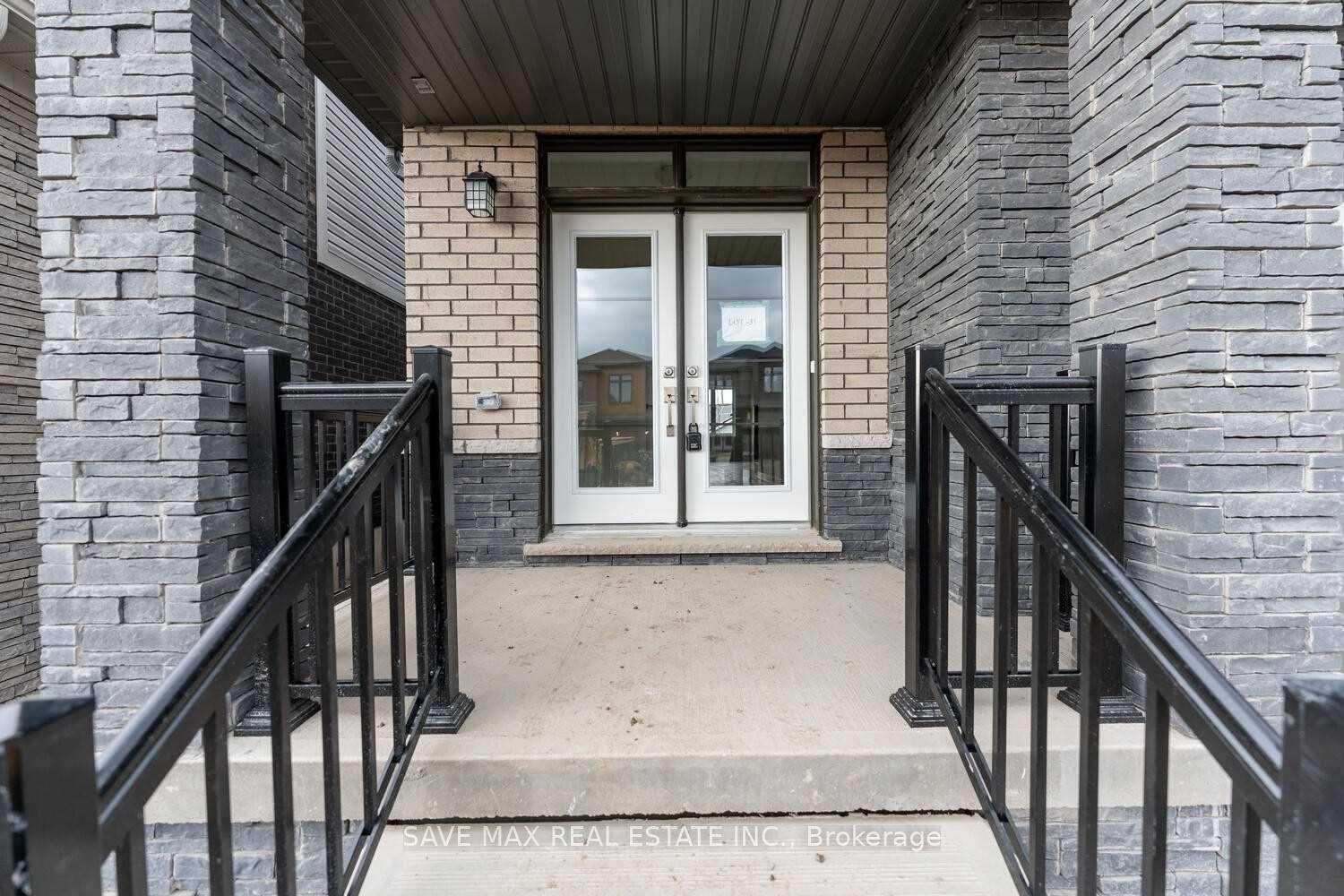 Photo 4 of 49 Sundin Drive, Haldimand — HOMEH