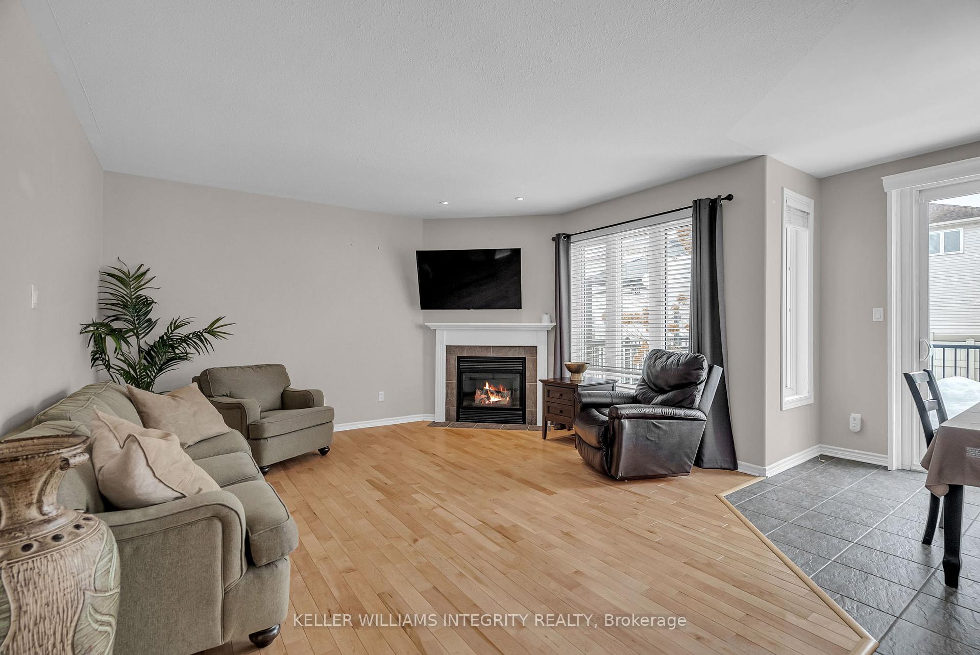 Photo 9 of 745 Vermillion Drive, Ottawa, Riverside South/Gloucester Glen — HOMEH