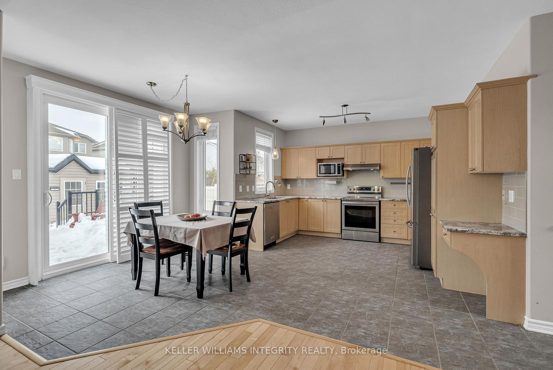 Photo 12 of 745 Vermillion Drive, Ottawa, Riverside South/Gloucester Glen — HOMEH