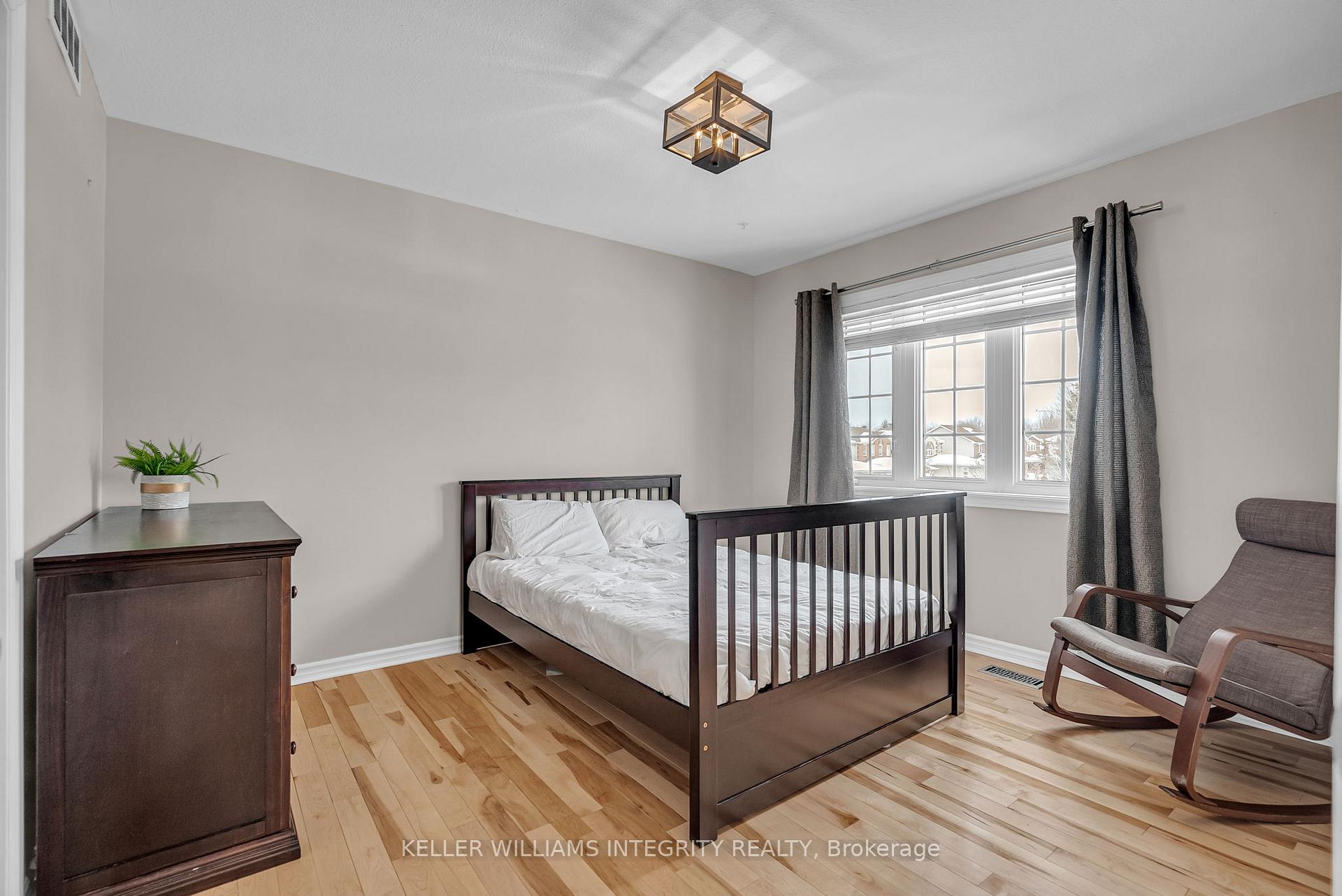 Photo 18 of 745 Vermillion Drive, Ottawa, Riverside South/Gloucester Glen — HOMEH