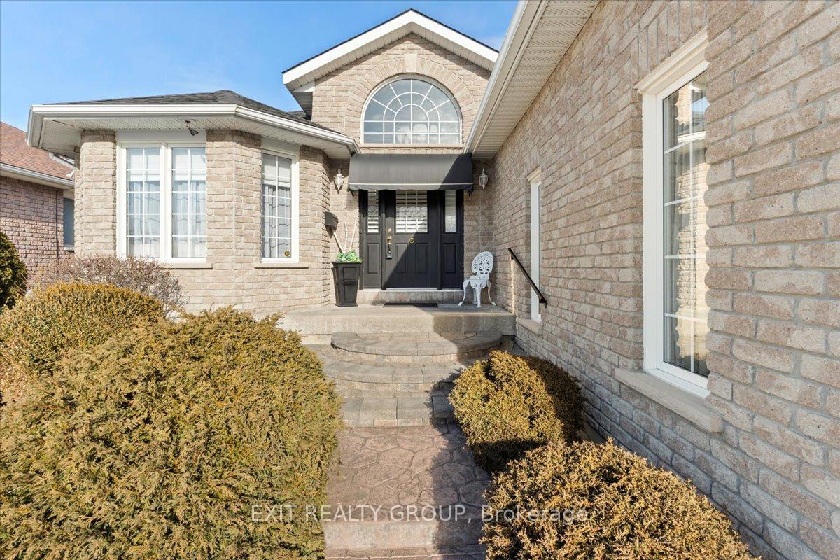 Photo 2 of 6 Hazel Court, Belleville, Belleville Ward — HOMEH