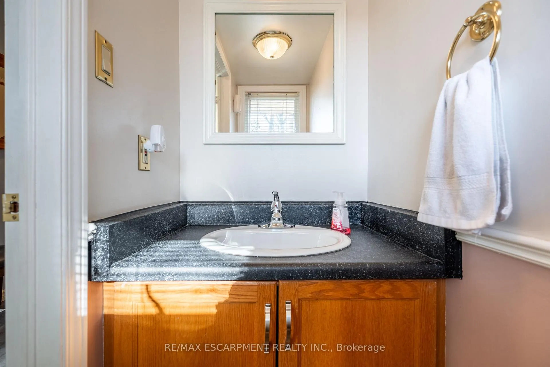 Photo 9 of 85 Royalvista Drive, Hamilton, Templemead — HOMEH