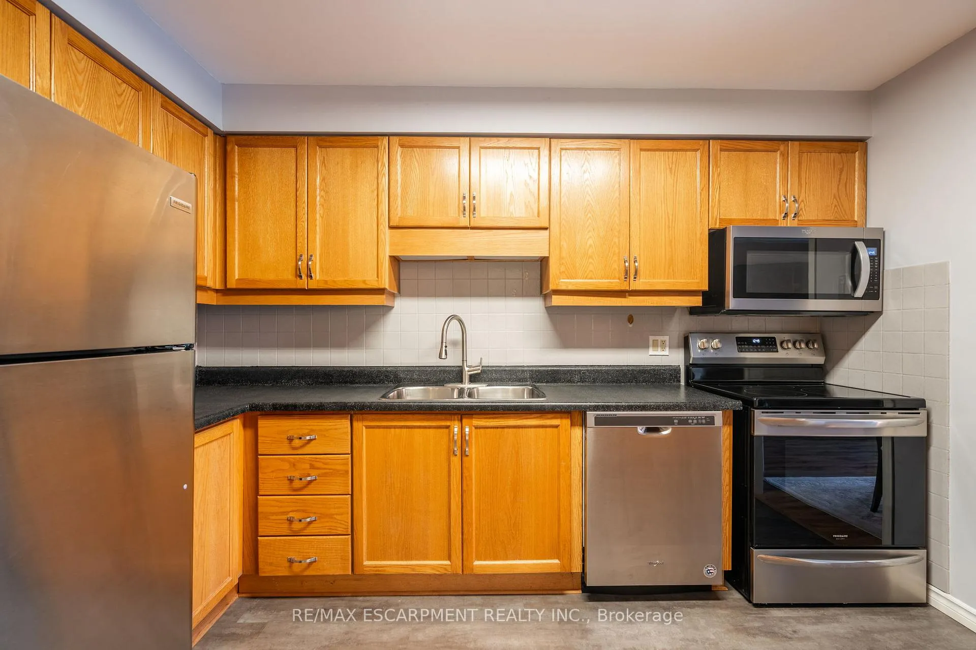 Photo 12 of 85 Royalvista Drive, Hamilton, Templemead — HOMEH