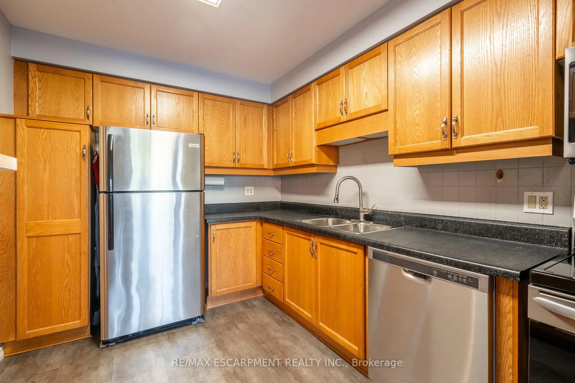 Photo 13 of 85 Royalvista Drive, Hamilton, Templemead — HOMEH