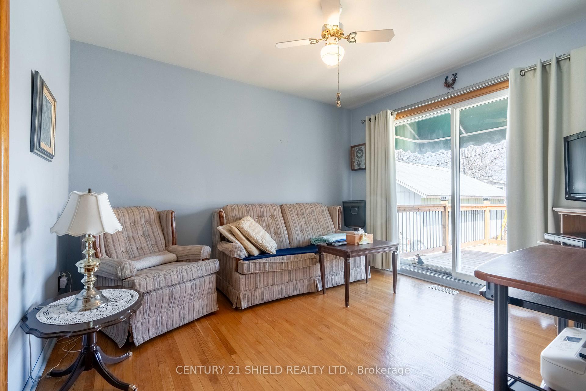 Photo 5 of 506 Anderson Drive, Cornwall — HOMEH