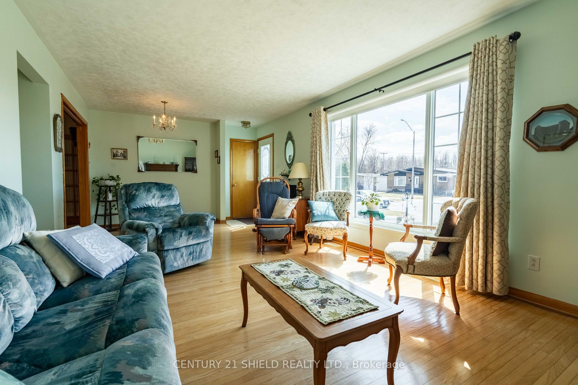 Photo 11 of 506 Anderson Drive, Cornwall — HOMEH