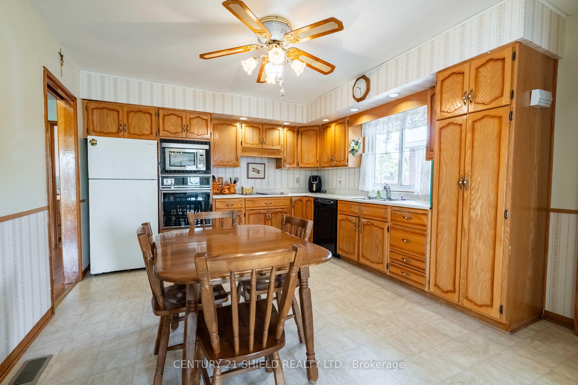 Photo 14 of 506 Anderson Drive, Cornwall — HOMEH