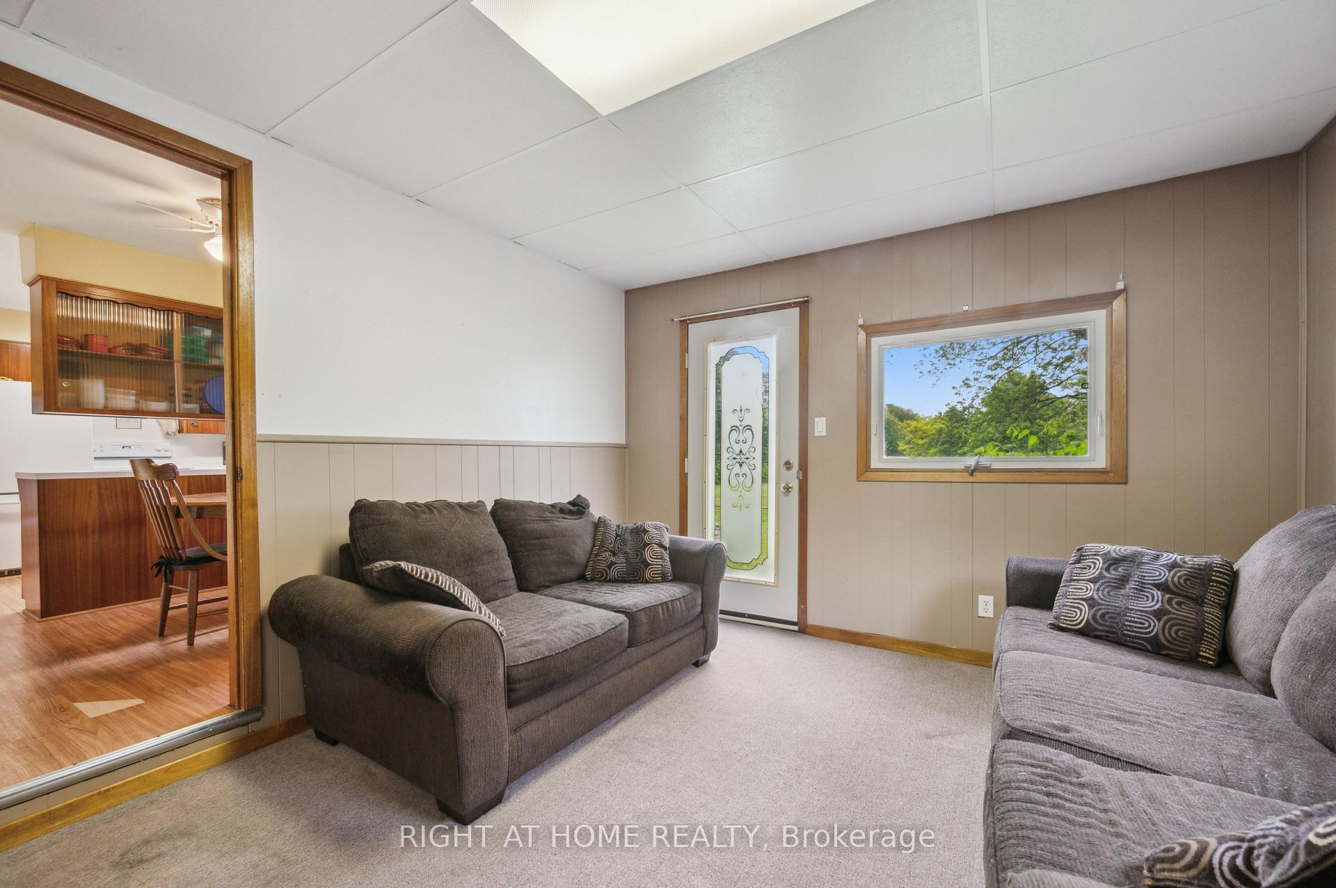 Photo 9 of 3567 South Grimsby 12 Road, Grimsby, Grimsby Escarpment — HOMEH