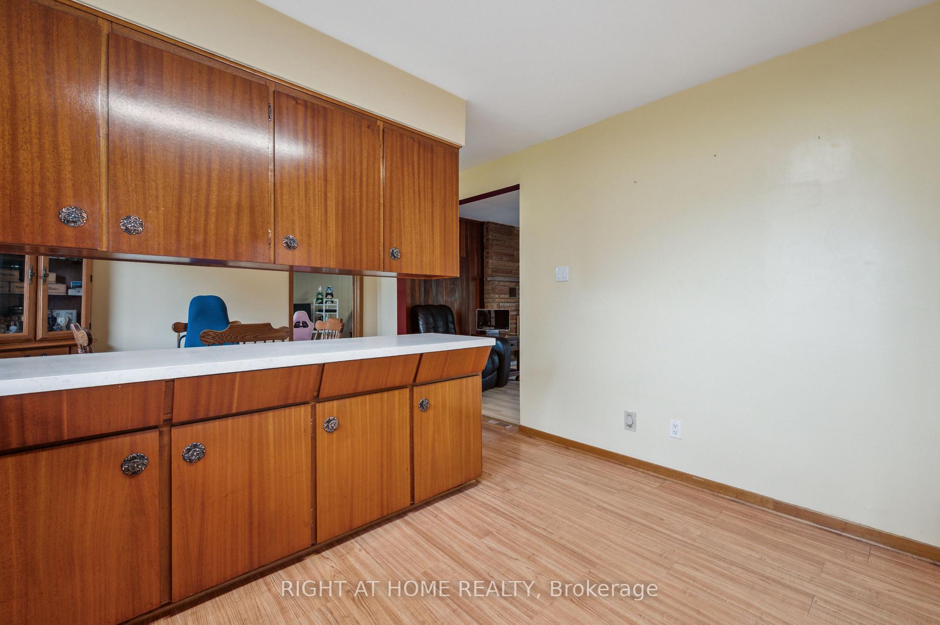 Photo 14 of 3567 South Grimsby 12 Road, Grimsby, Grimsby Escarpment — HOMEH