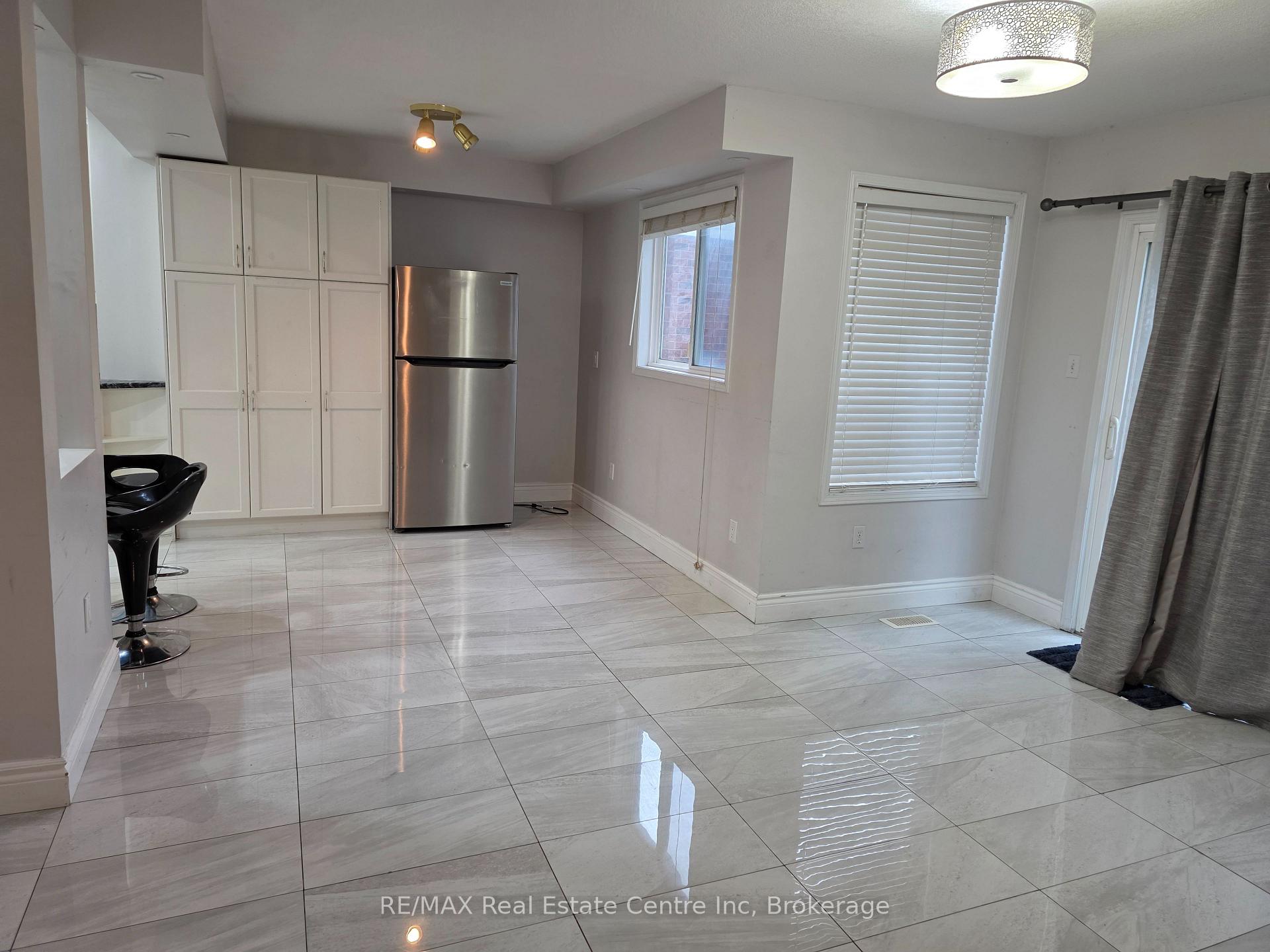 Photo 6 of 15 Bard Boulevard, Guelph, Pineridge/Westminster Woods — HOMEH