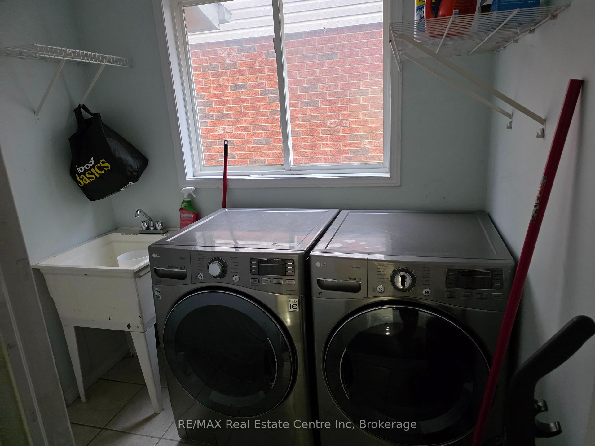Photo 14 of 15 Bard Boulevard, Guelph, Pineridge/Westminster Woods — HOMEH