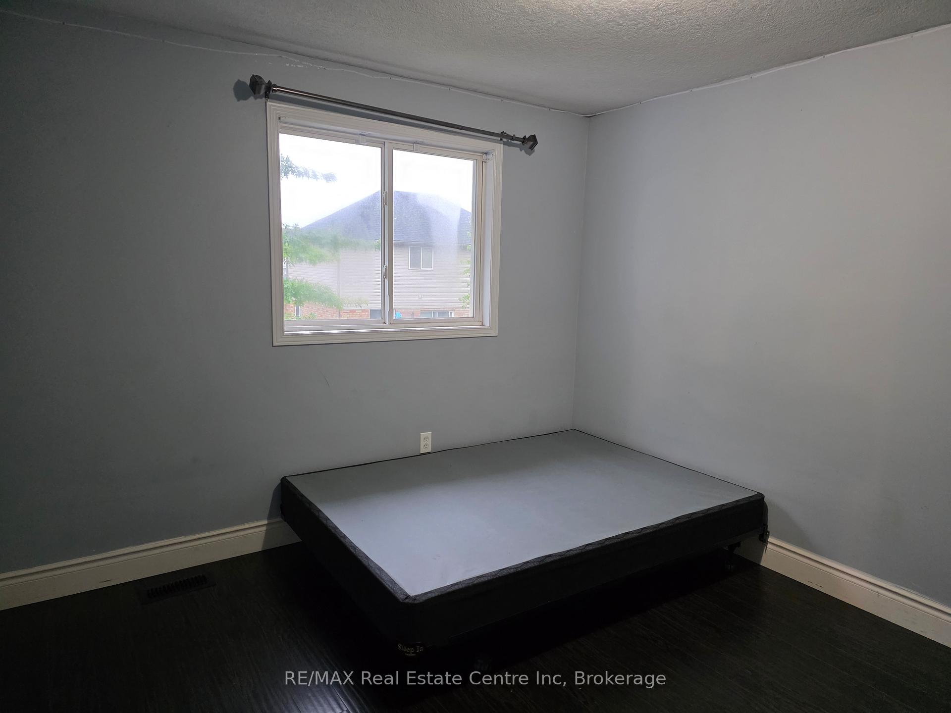Photo 21 of 15 Bard Boulevard, Guelph, Pineridge/Westminster Woods — HOMEH