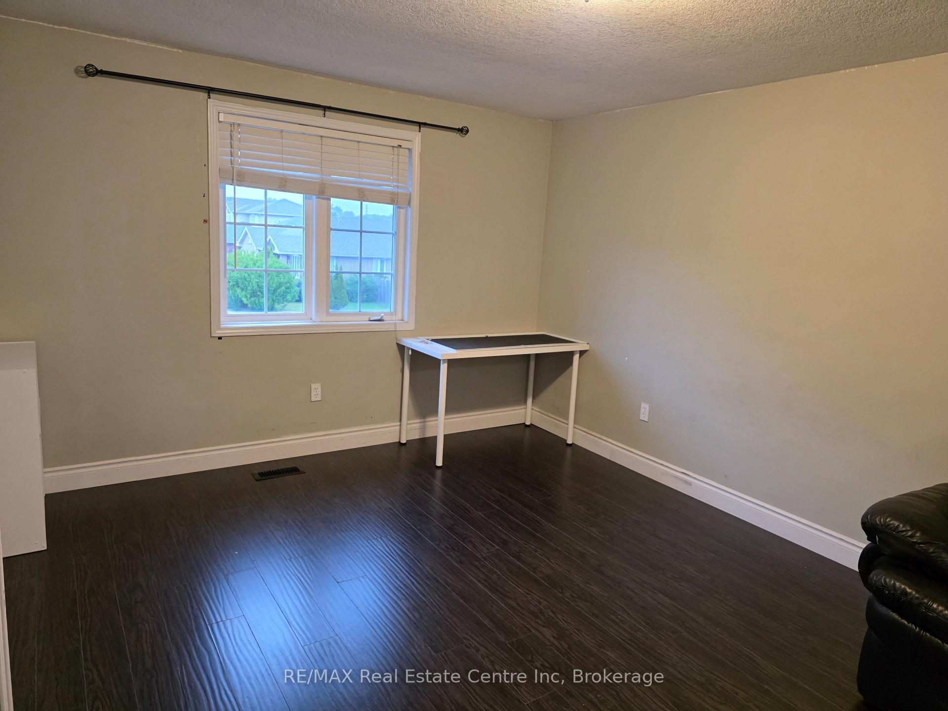 Photo 23 of 15 Bard Boulevard, Guelph, Pineridge/Westminster Woods — HOMEH