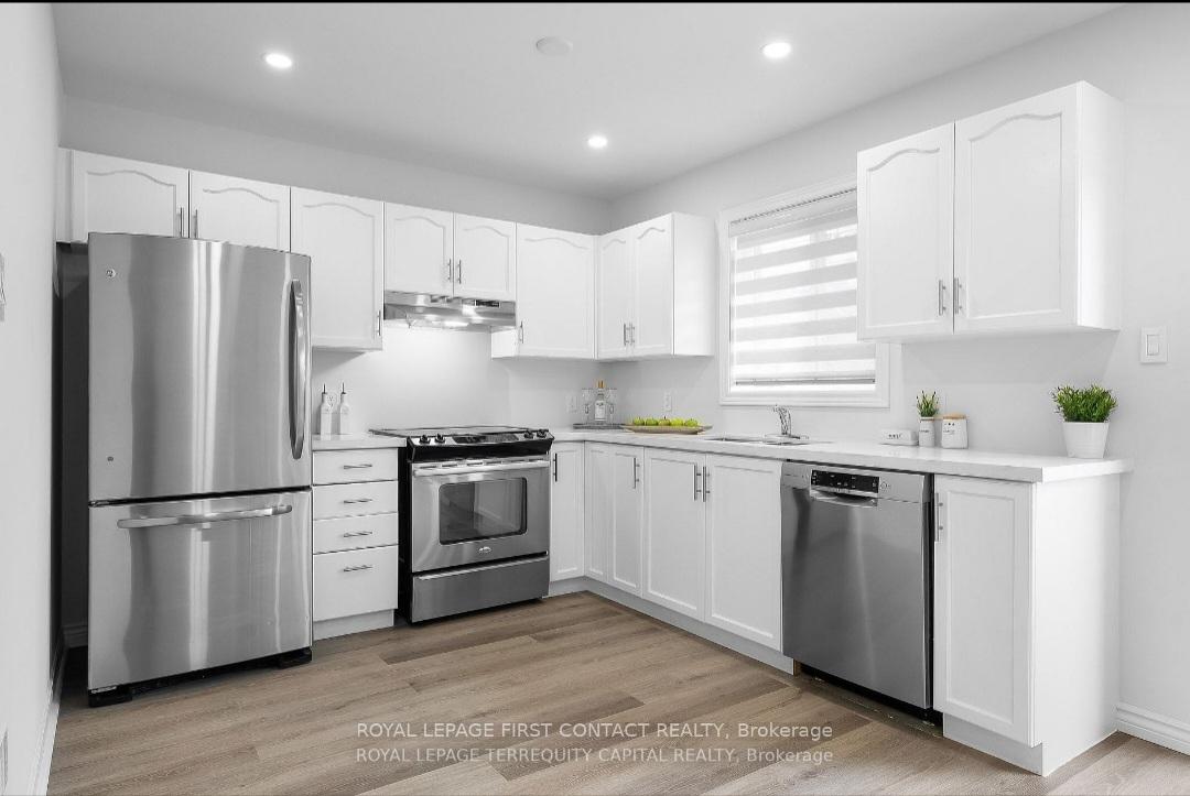 Photo 6 of Unit UPPER, 46 Forest Dale Drive, Barrie, Little Lake — HOMEH