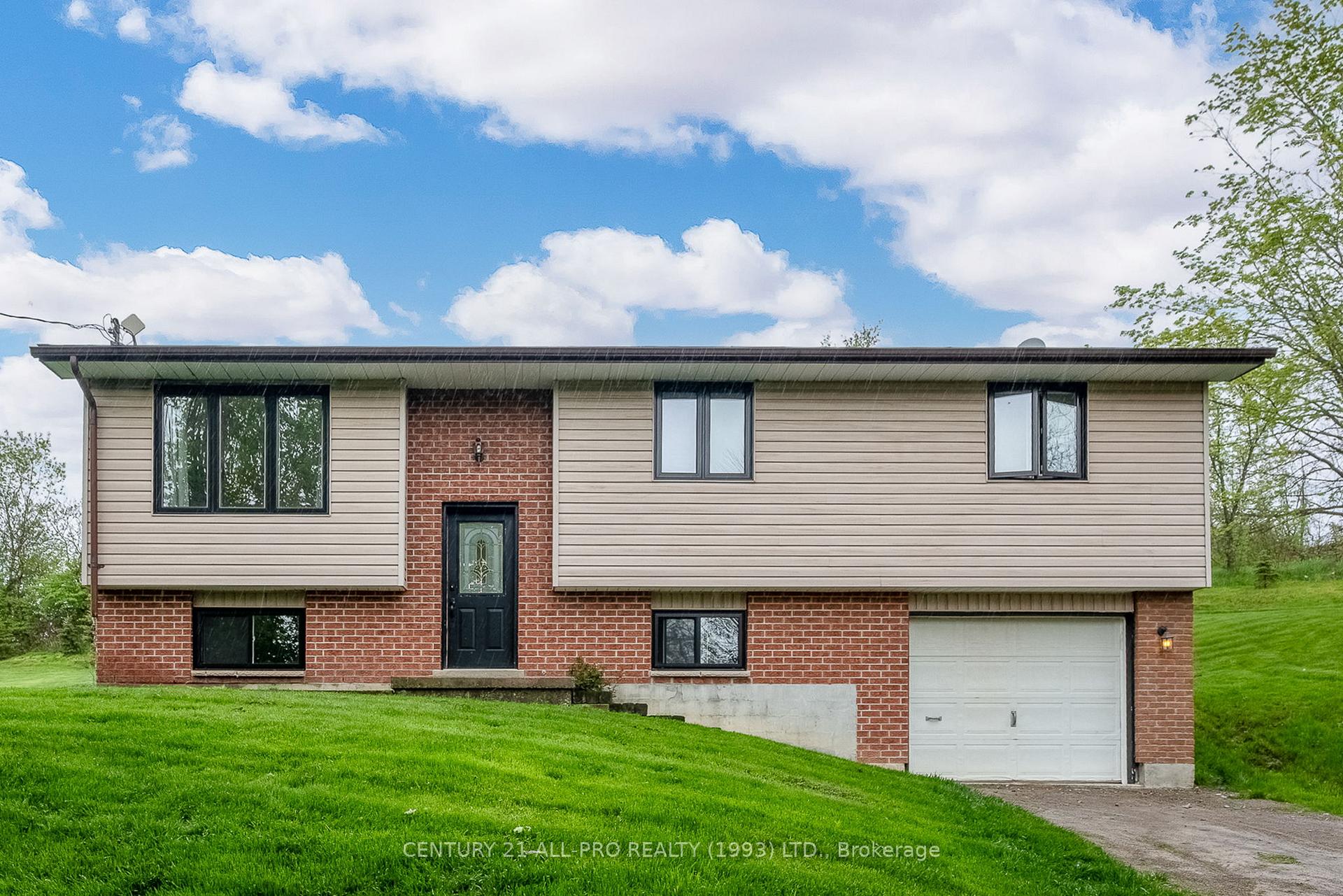 Photo 2 of 3791 Harwood Road, Hamilton Township, Rural Hamilton — HOMEH