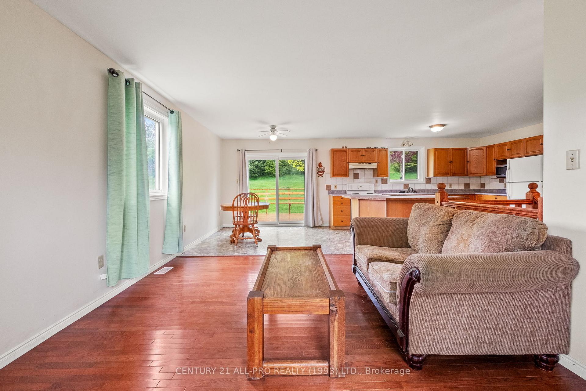 Photo 12 of 3791 Harwood Road, Hamilton Township, Rural Hamilton — HOMEH