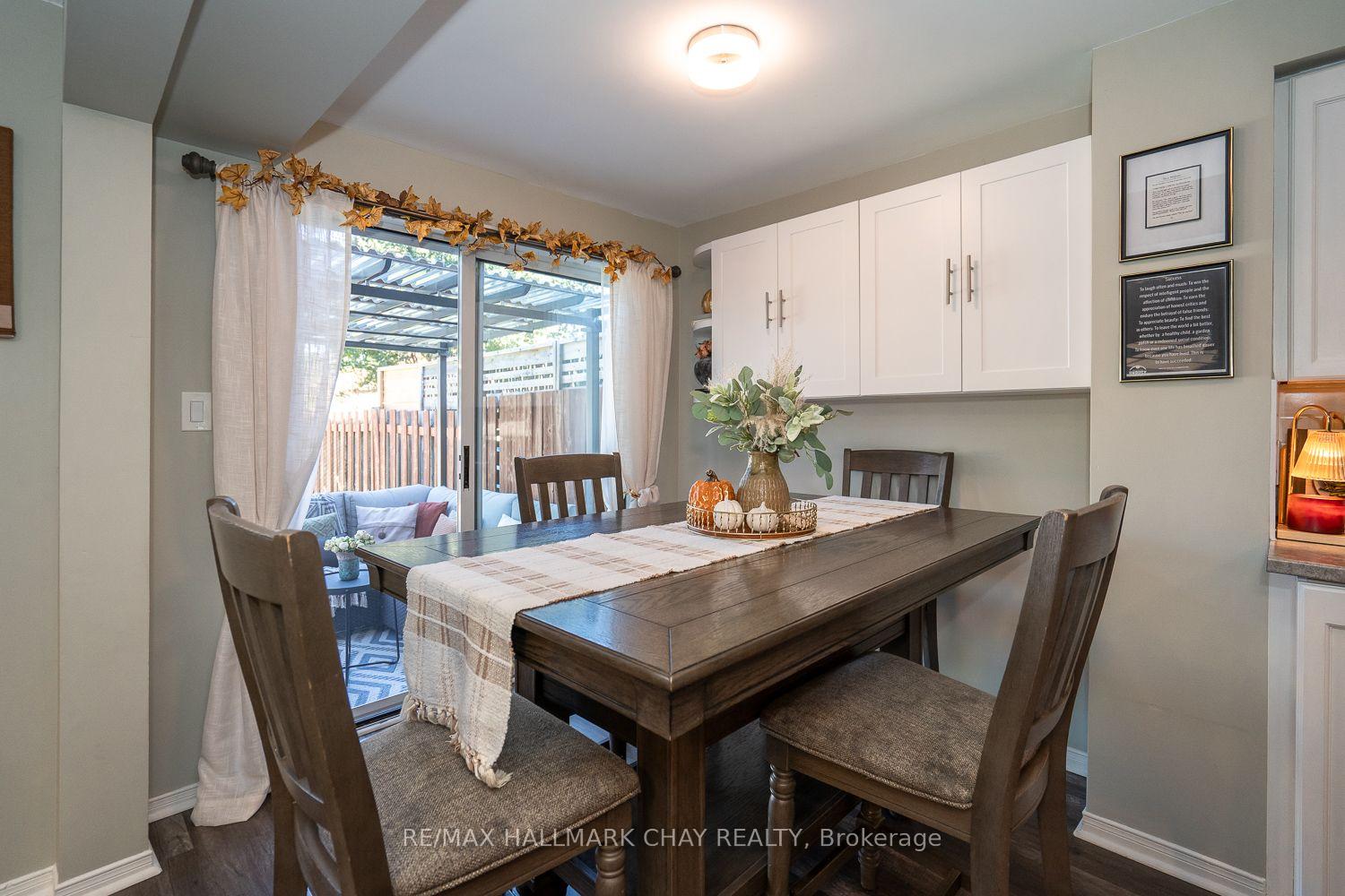 Photo 14 of 24 Bibby Court, Barrie, Holly — HOMEH