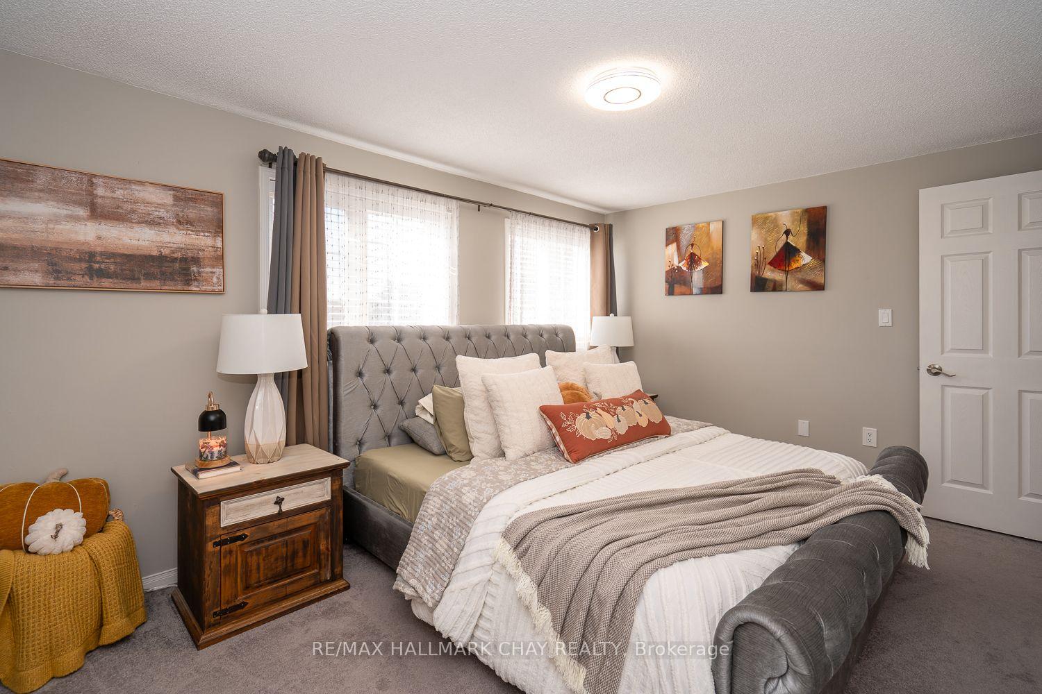 Photo 19 of 24 Bibby Court, Barrie, Holly — HOMEH