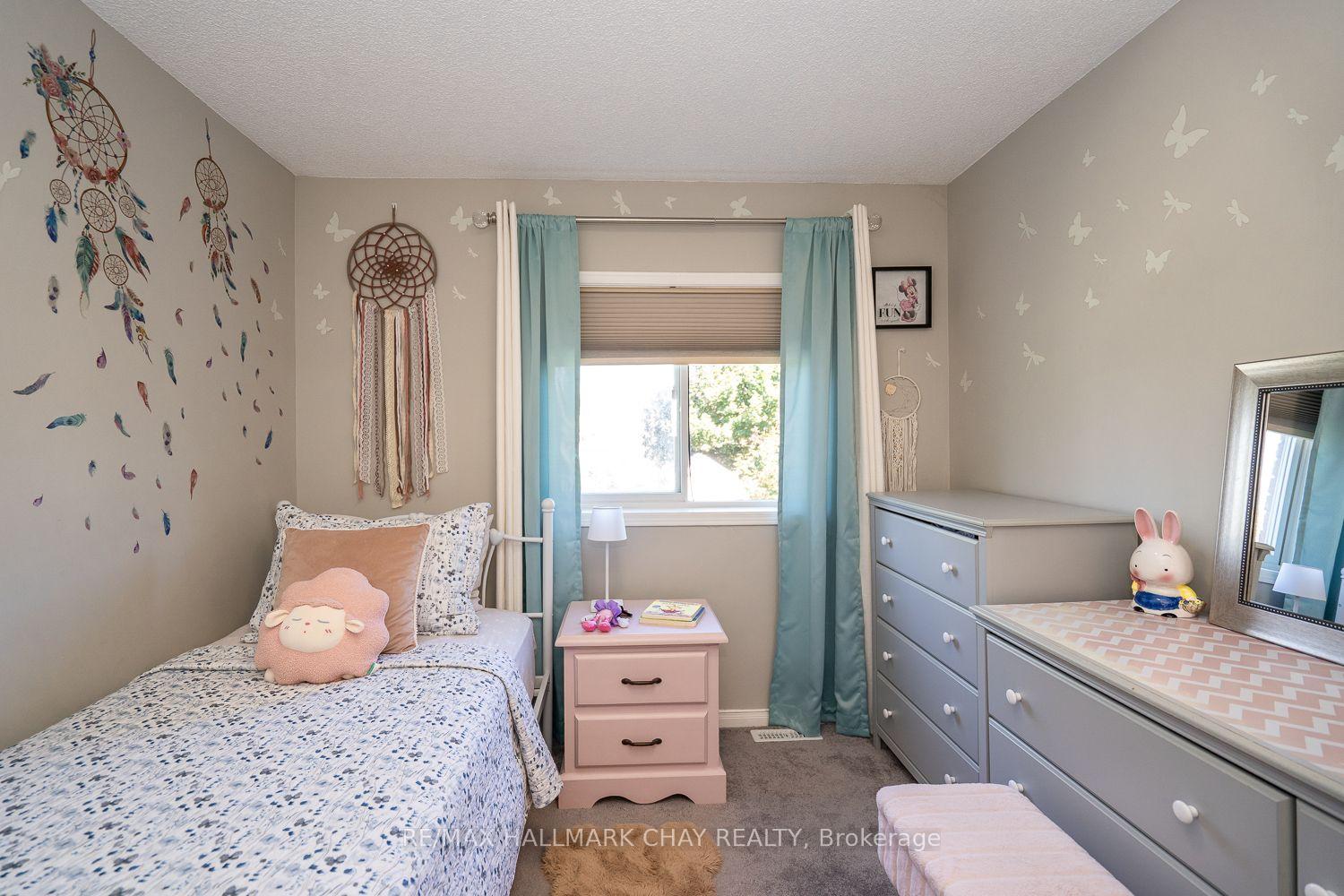 Photo 26 of 24 Bibby Court, Barrie, Holly — HOMEH
