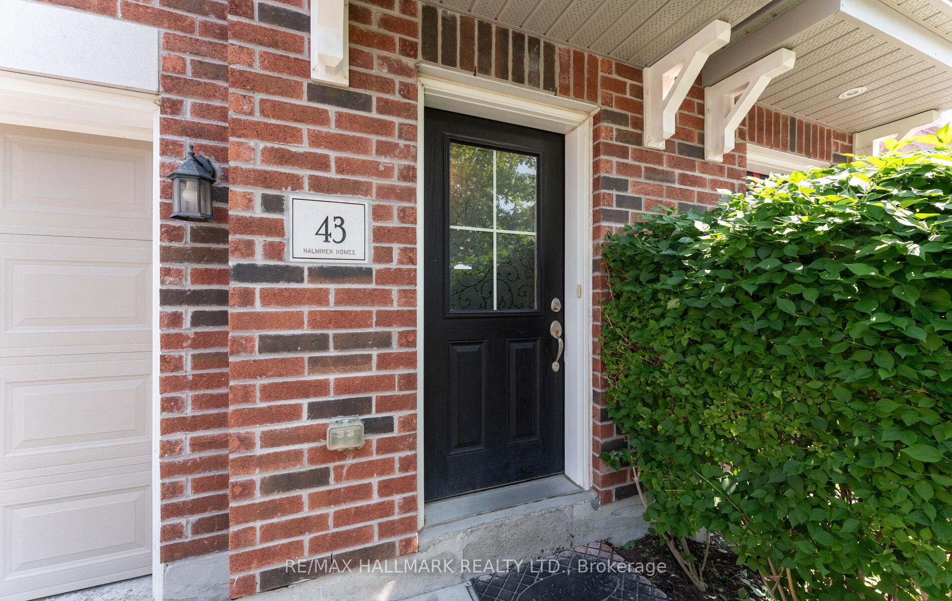 Photo 3 of 43 Streathern Way, Clarington, Bowmanville — HOMEH