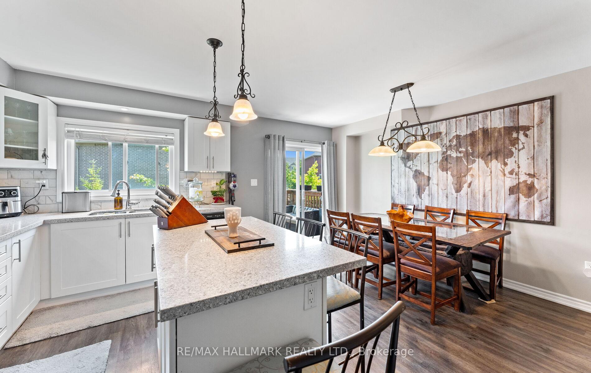 Photo 8 of 43 Streathern Way, Clarington, Bowmanville — HOMEH