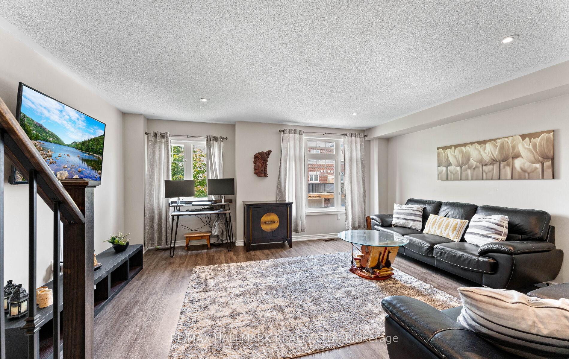 Photo 23 of 43 Streathern Way, Clarington, Bowmanville — HOMEH