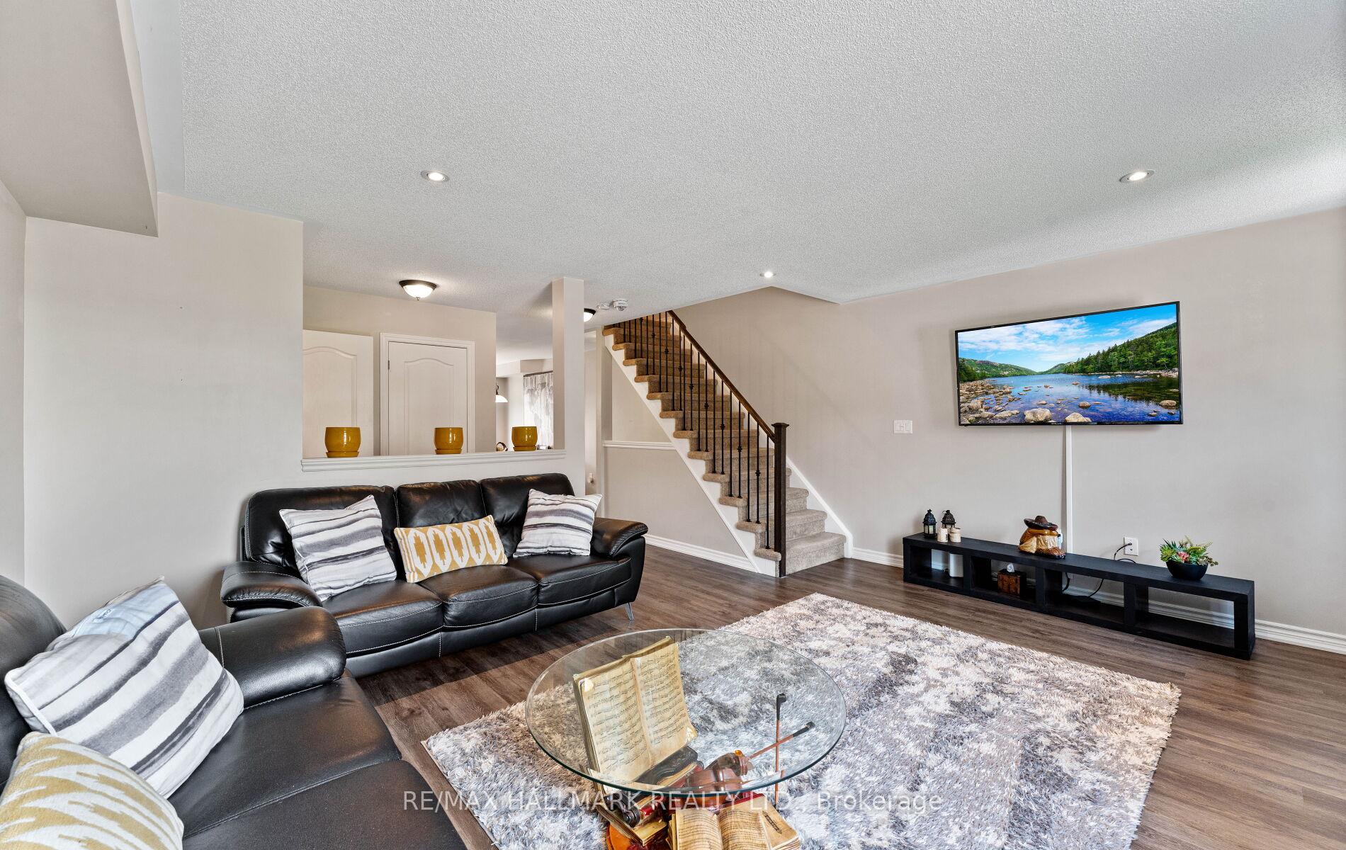 Photo 25 of 43 Streathern Way, Clarington, Bowmanville — HOMEH
