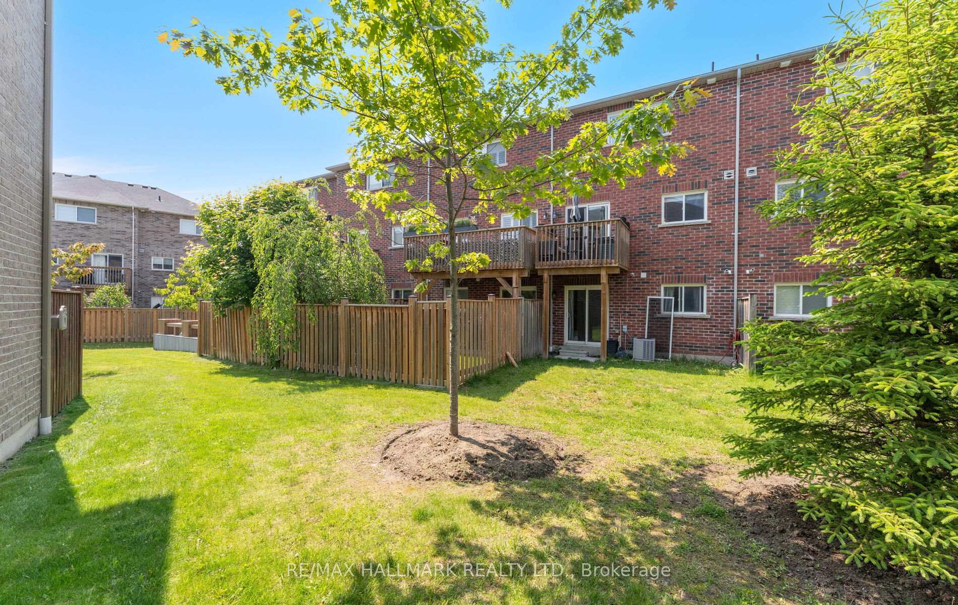 Photo 44 of 43 Streathern Way, Clarington, Bowmanville — HOMEH
