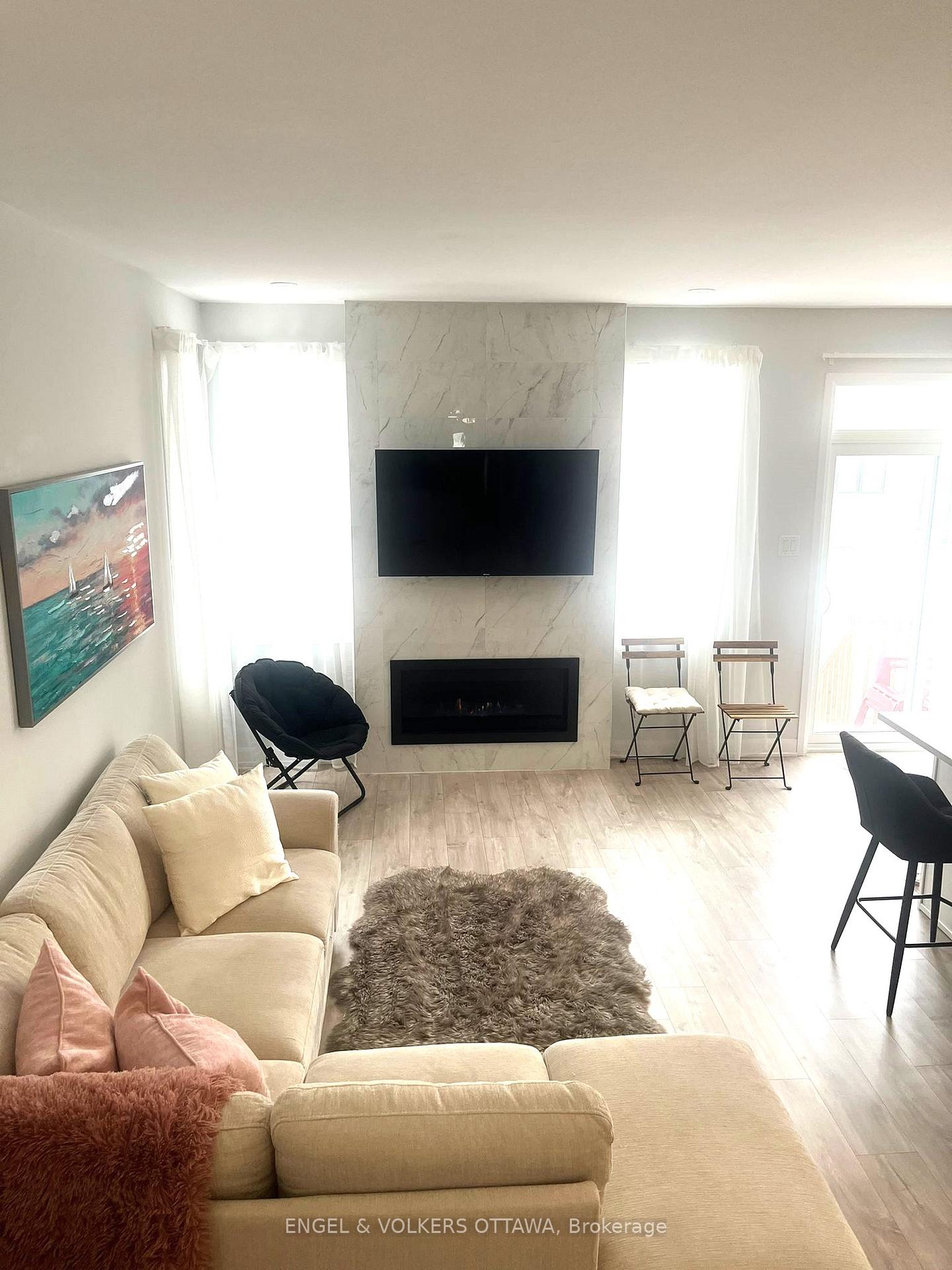 Photo 2 of 336 Drumlish Lane, Ottawa, Barrhaven - Half Moon Bay — HOMEH