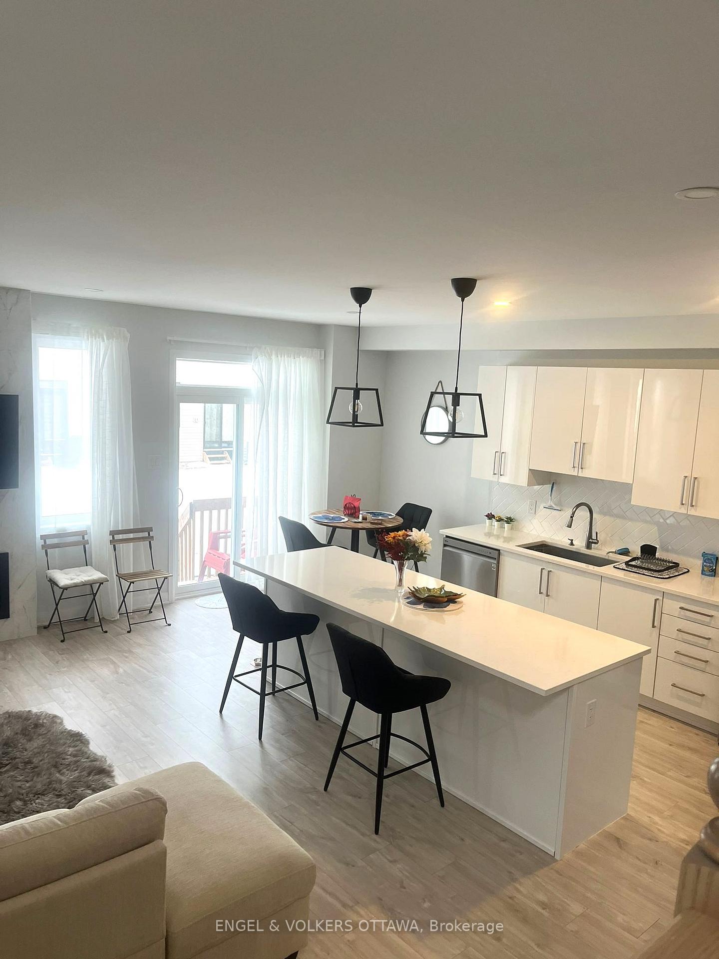 Photo 4 of 336 Drumlish Lane, Ottawa, Barrhaven - Half Moon Bay — HOMEH