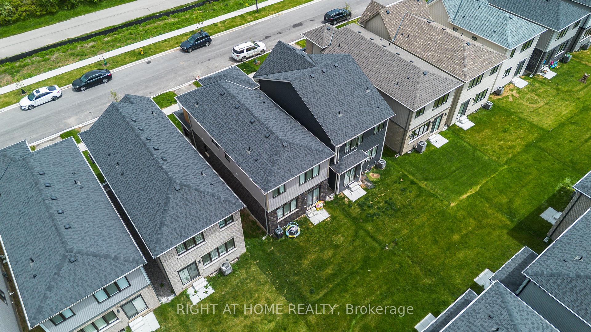 Photo 32 of 36 Lilac Circle, Haldimand — HOMEH
