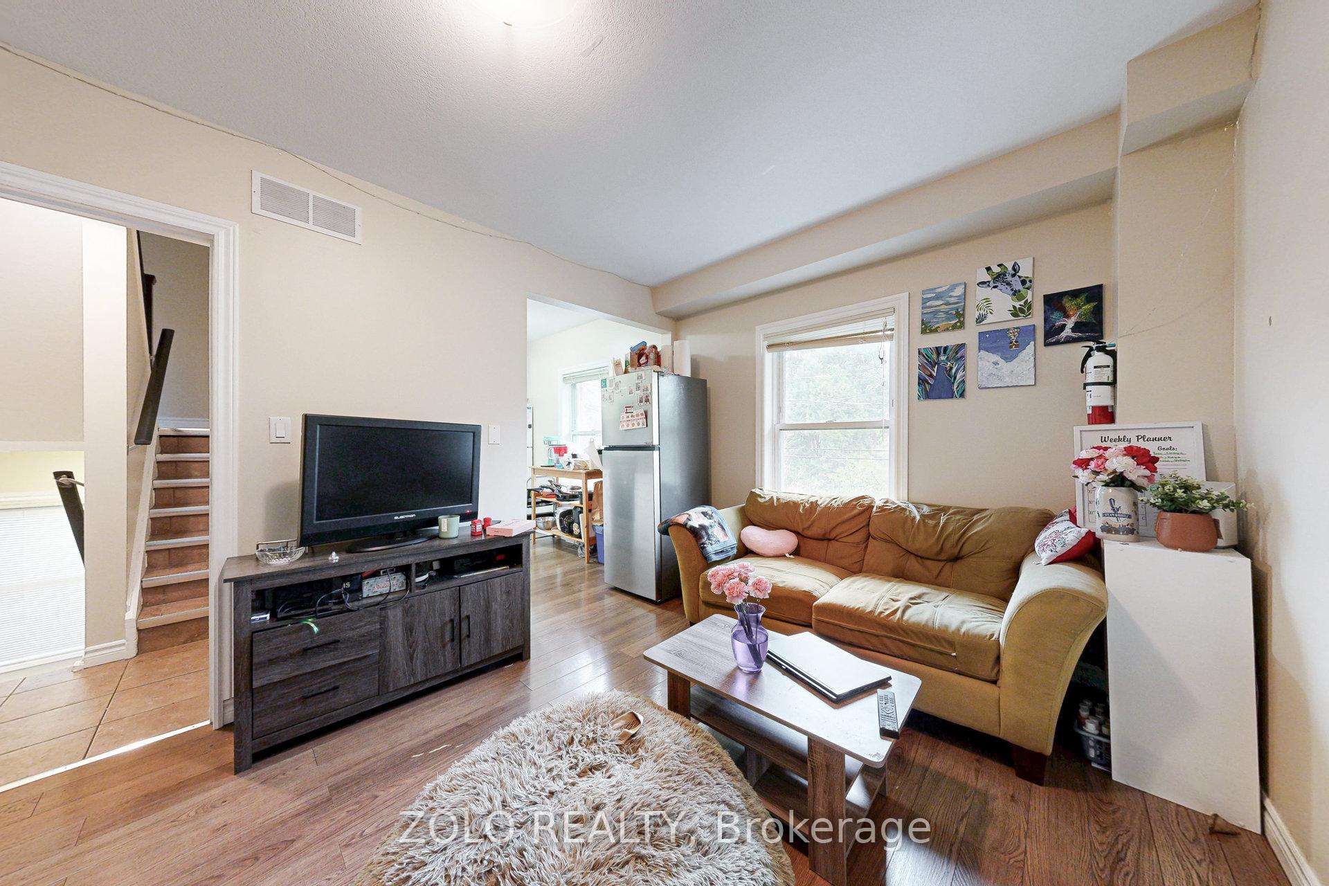 Photo 9 of 43 Forbes Avenue, Guelph, Dovercliffe Park/Old University — HOMEH