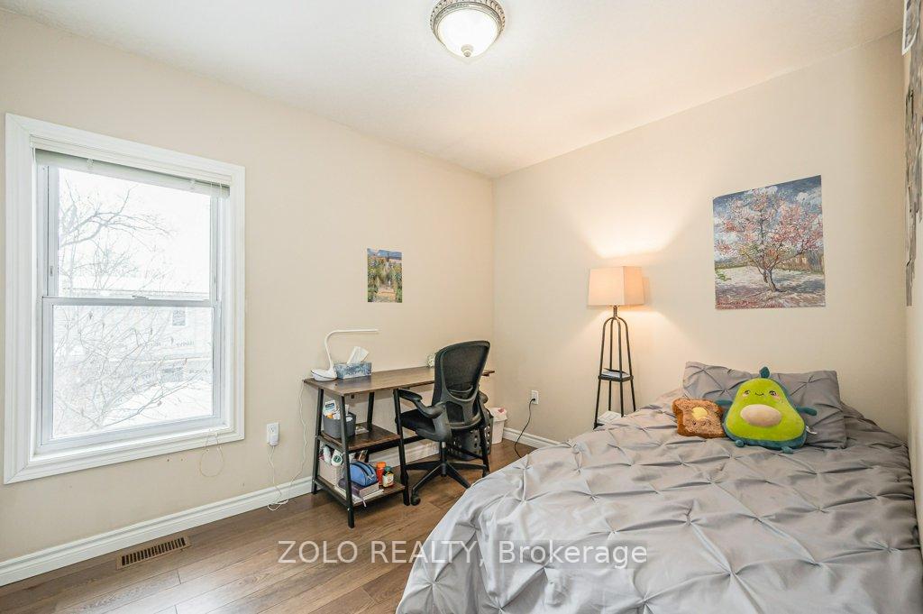 Photo 12 of 43 Forbes Avenue, Guelph, Dovercliffe Park/Old University — HOMEH