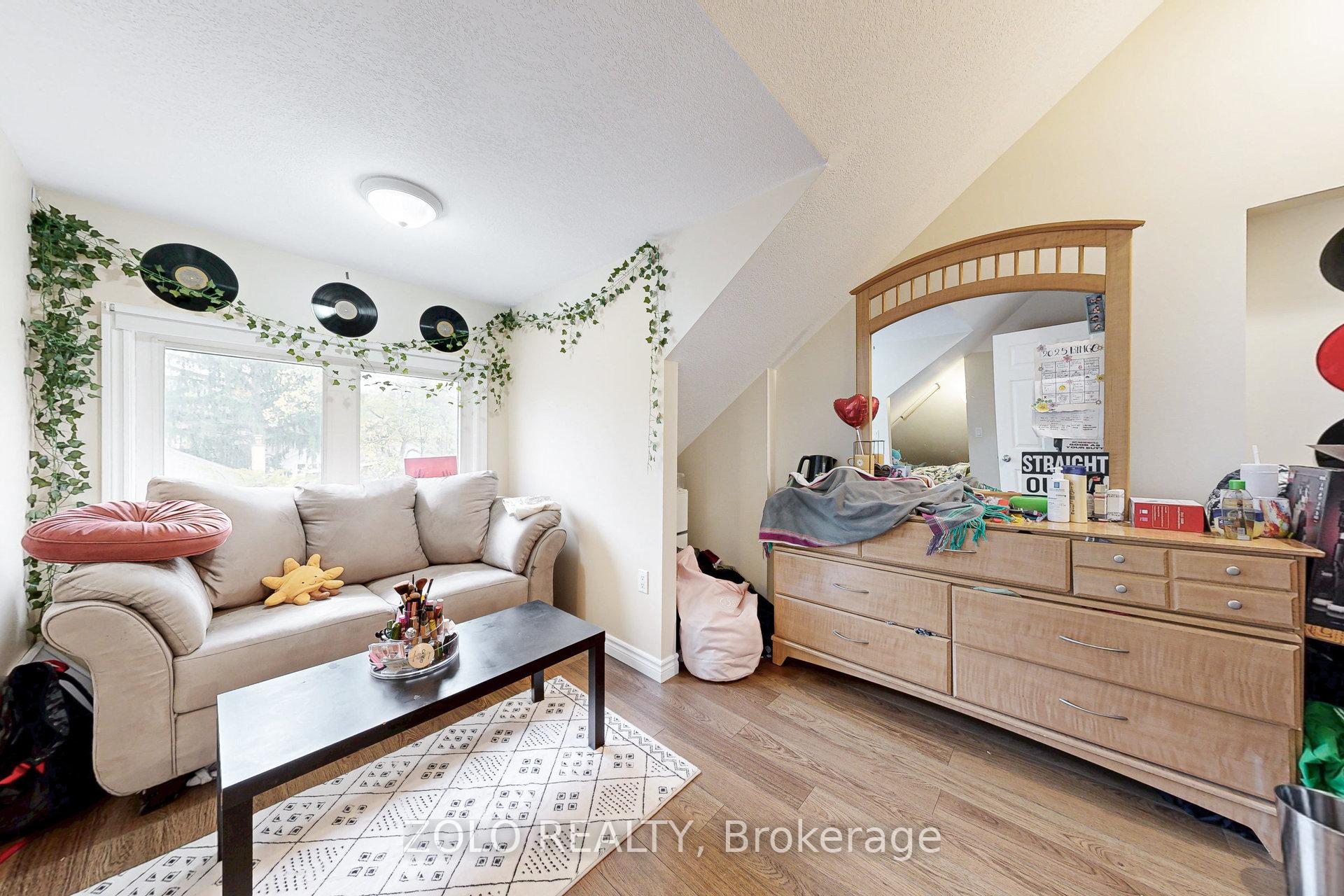 Photo 18 of 43 Forbes Avenue, Guelph, Dovercliffe Park/Old University — HOMEH