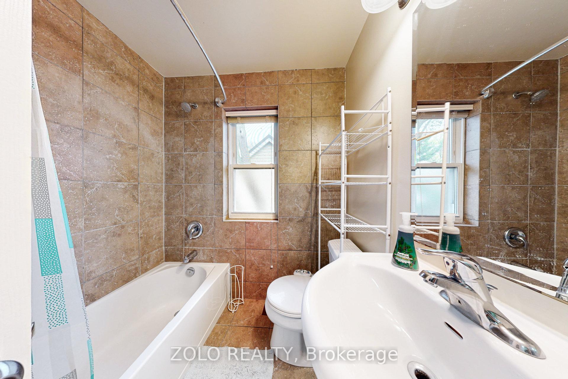 Photo 19 of 43 Forbes Avenue, Guelph, Dovercliffe Park/Old University — HOMEH