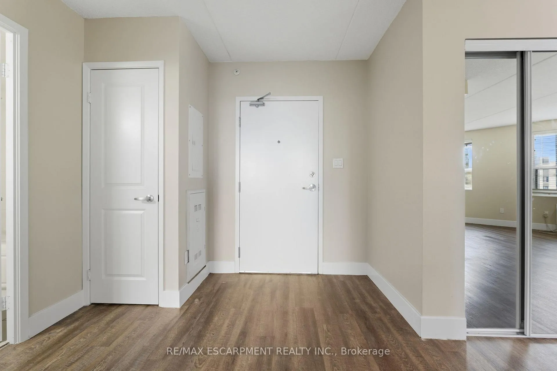 Photo 5 of Unit 607, 149 Main Street W, Hamilton, Durand — HOMEH