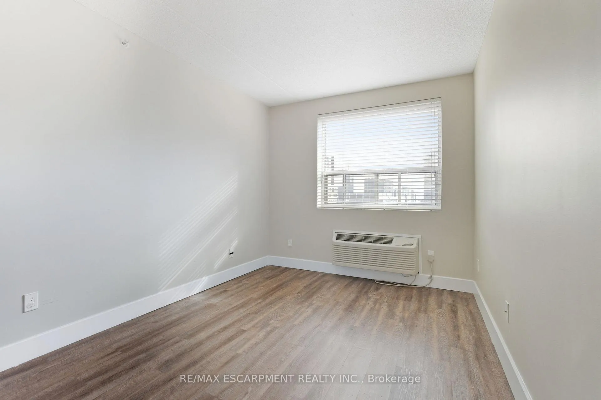 Photo 14 of Unit 607, 149 Main Street W, Hamilton, Durand — HOMEH