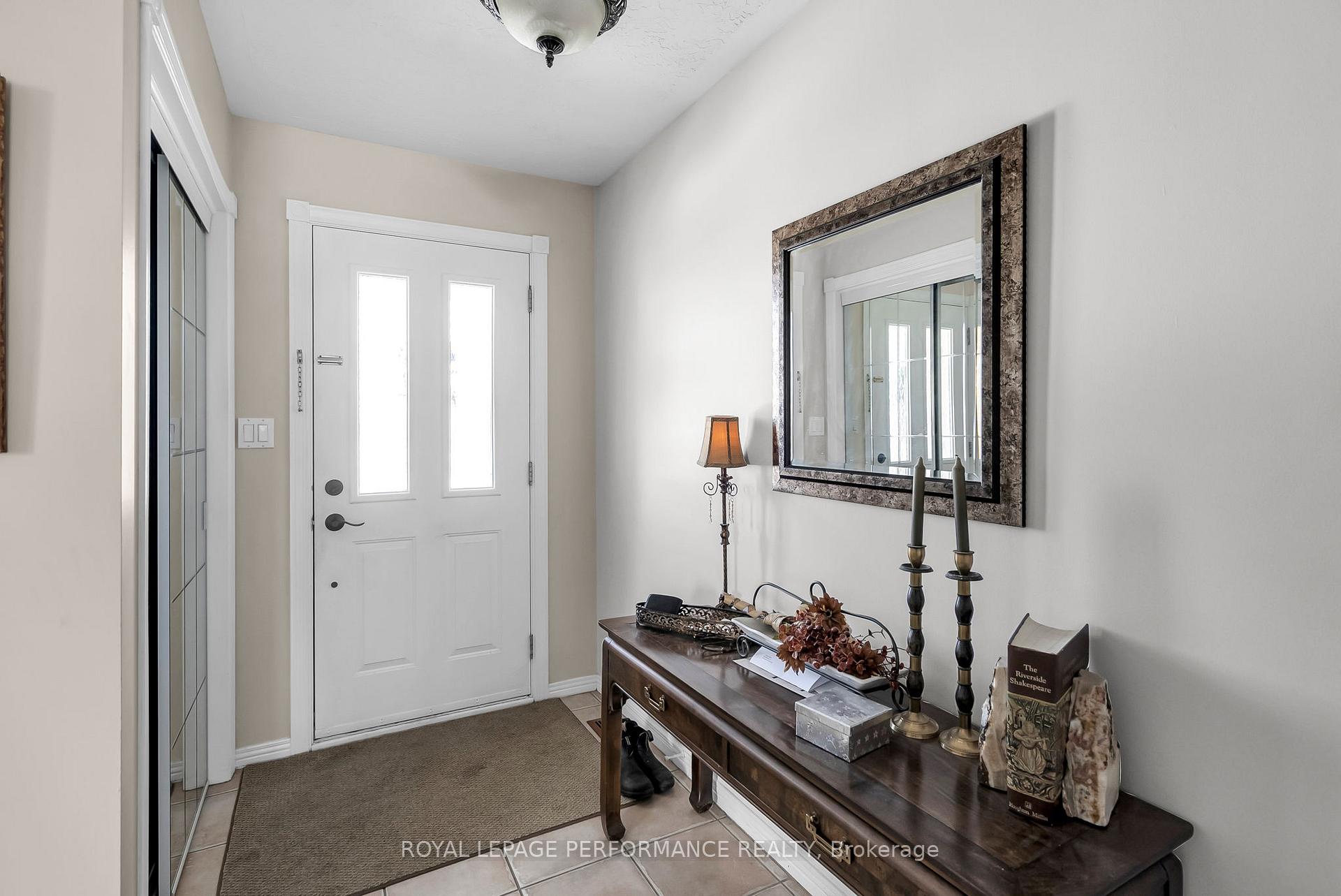 Photo 3 of 376 Sheridan Street, Cornwall — HOMEH