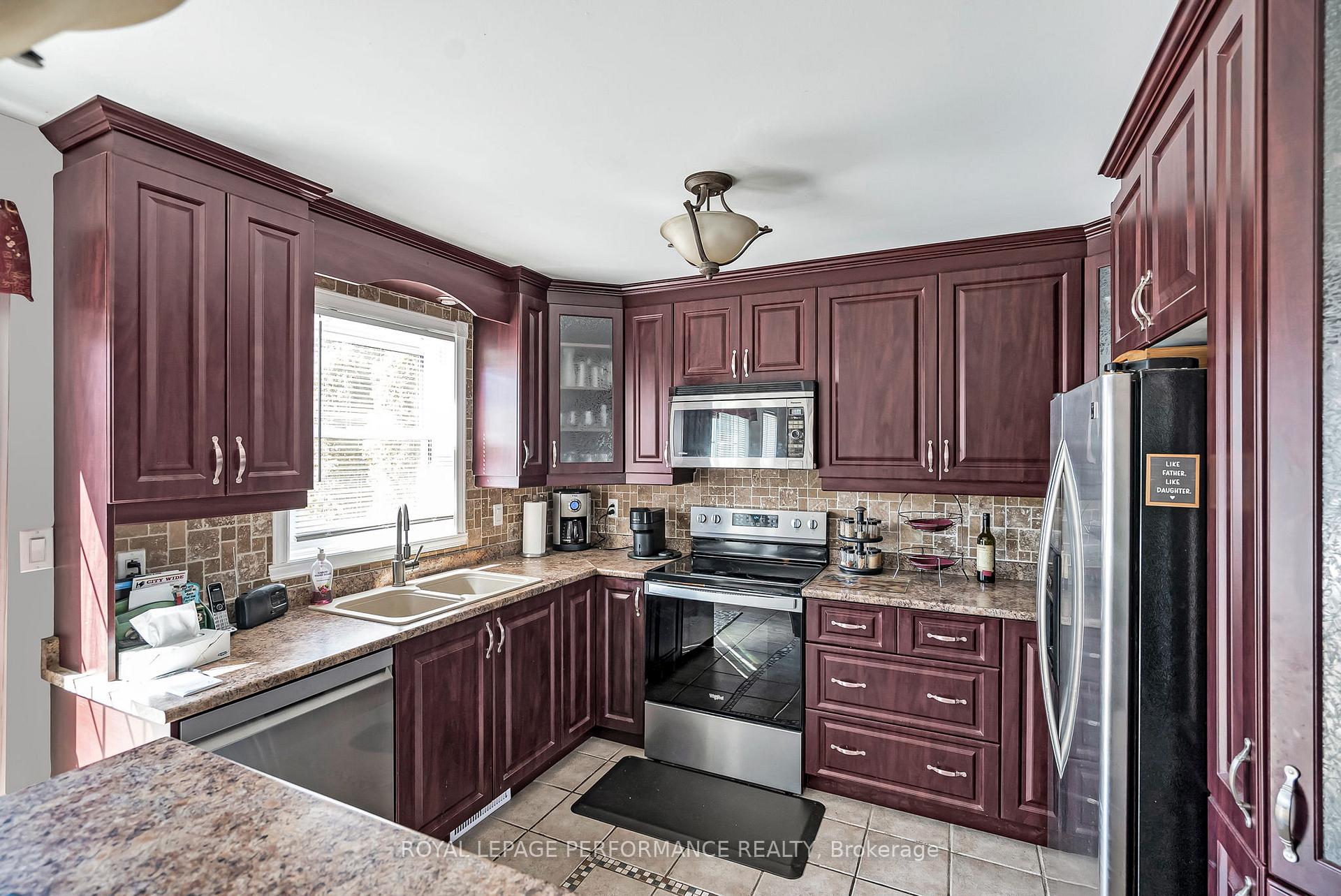 Photo 14 of 376 Sheridan Street, Cornwall — HOMEH