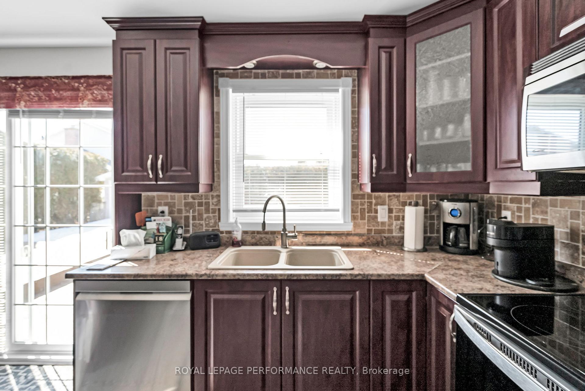 Photo 16 of 376 Sheridan Street, Cornwall — HOMEH
