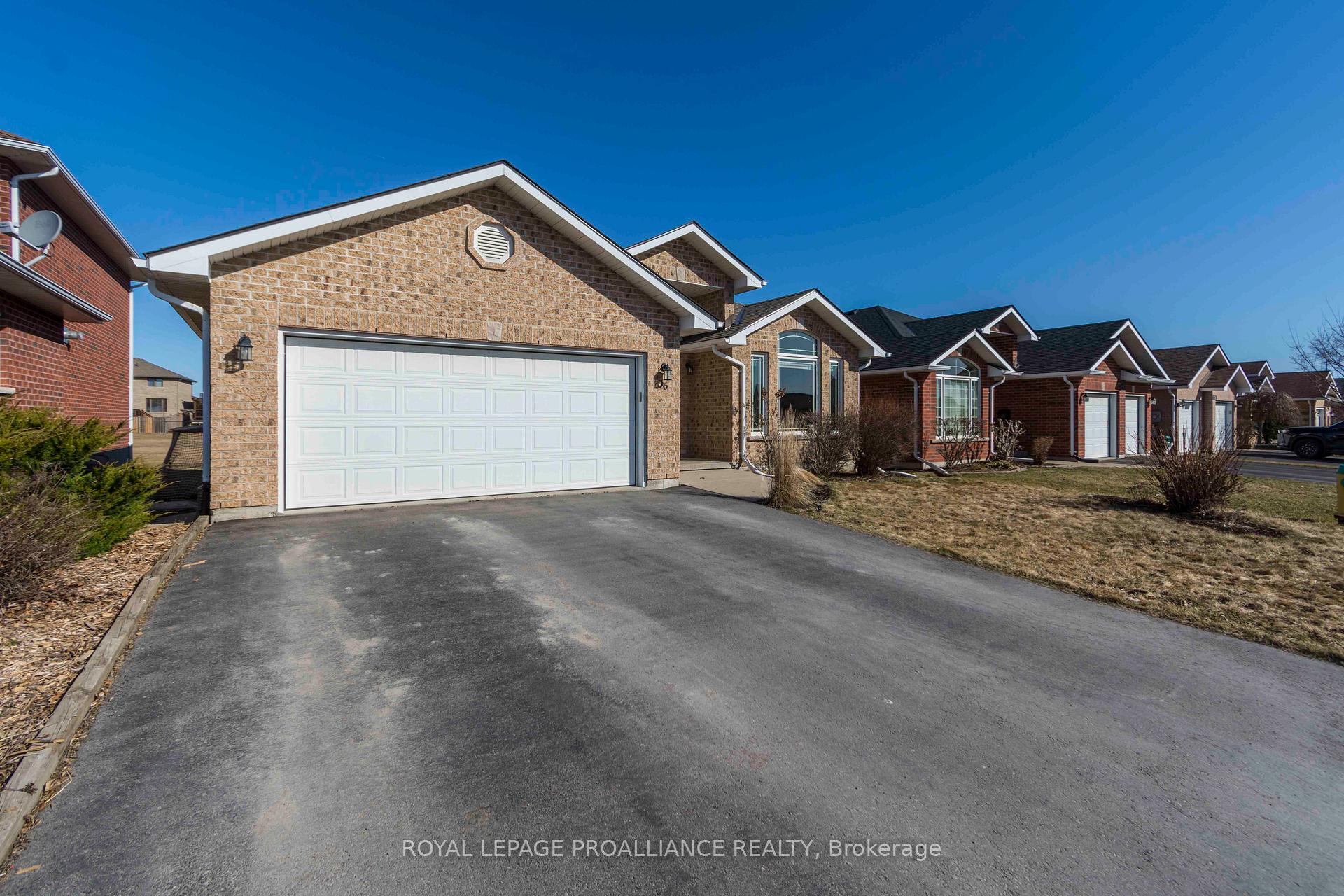 Photo 3 of 36 Kipling Drive, Belleville, Thurlow Ward — HOMEH